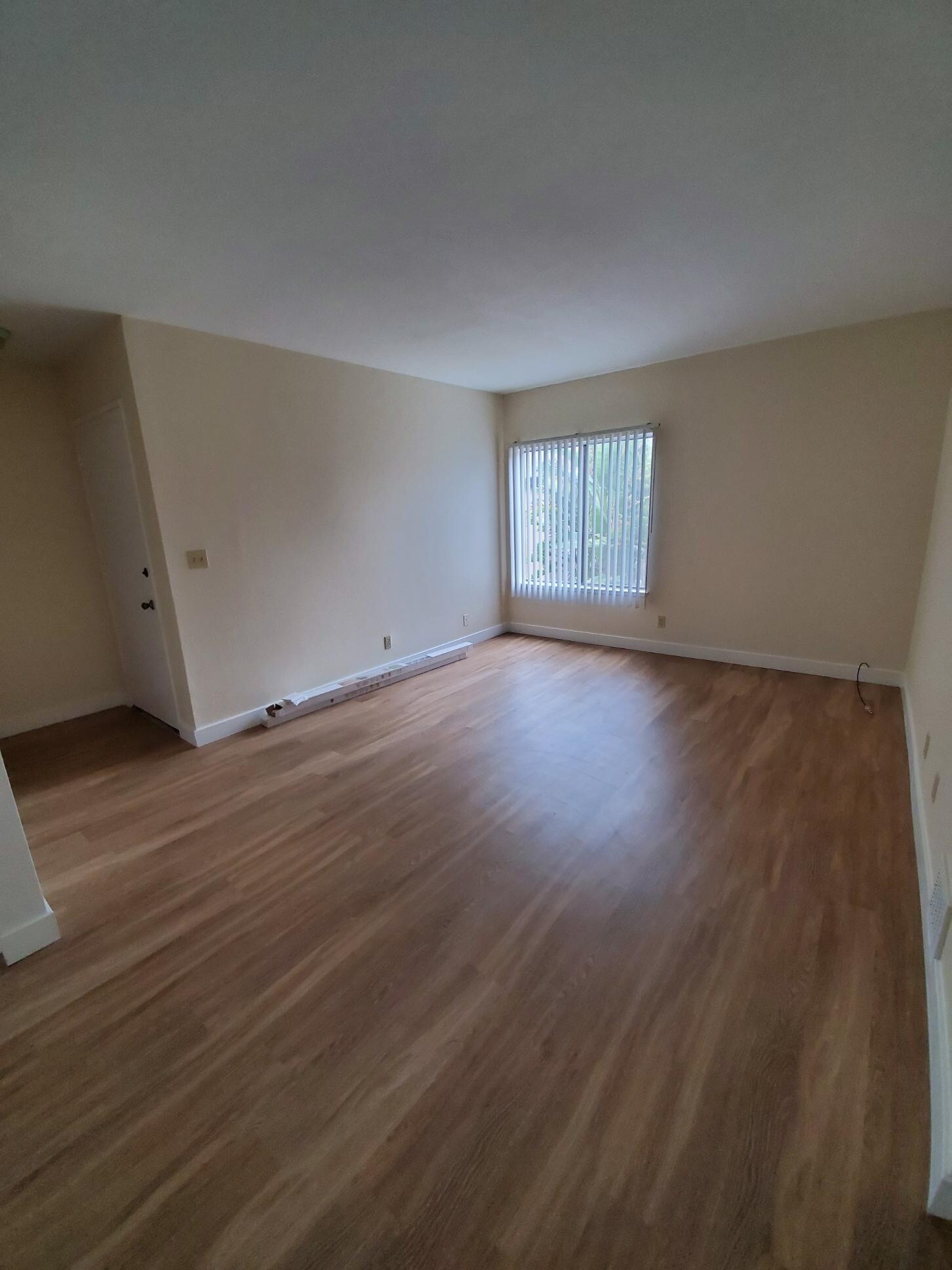 Building Photo - 13000 Dronfield Ave