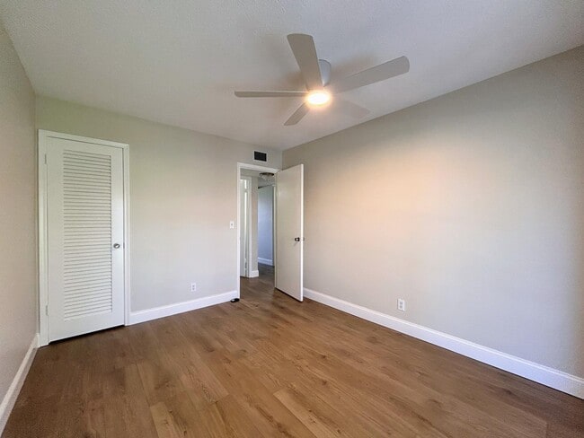 Building Photo - 620 Horizon W