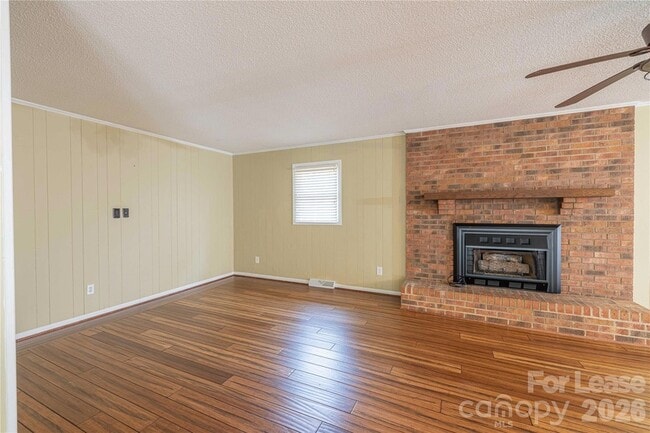 Building Photo - 24752 Kates Dr