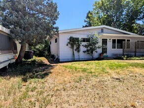 Building Photo - Basement for Rent - Shared Living in Comfo...