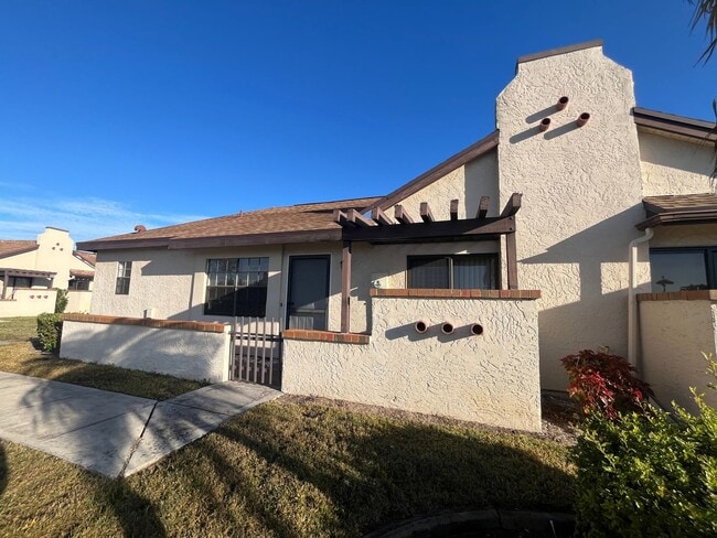 Building Photo - 13100 S McCall Rd