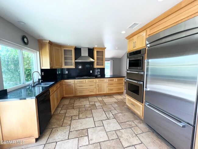 Building Photo - 3271 Rosehill Cir