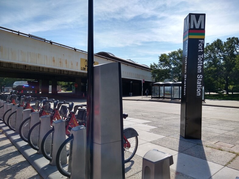 Building Photo - 5414 1st Pl NW