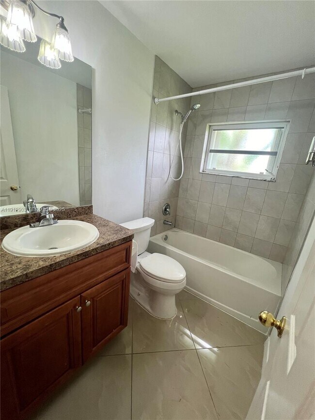 Building Photo - 15561 Spring Line Ln