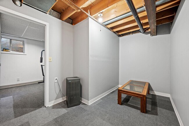 Building Photo - 1517 S Owens St