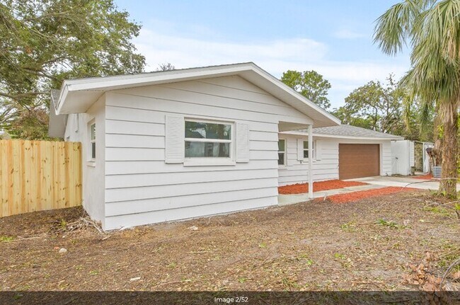 Building Photo - Home For Rent in Clearwater Manor!