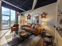 Building Photo - 420 N Adams St