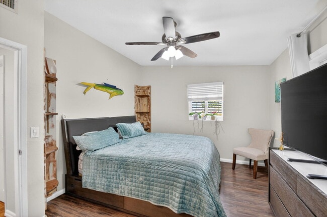 Building Photo - 318 Glen Arbor Terrace
