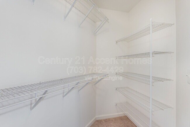 Building Photo - 9780 Lorraine Carol Way