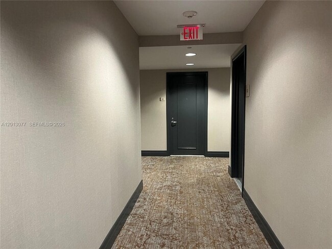 Building Photo - 1050 Brickell Ave