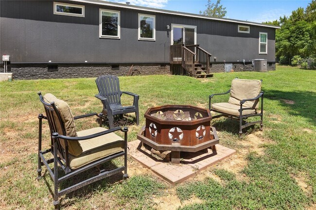 Building Photo - 645 Co Rd 4926