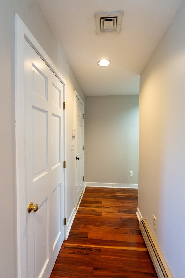 Building Photo - 363 Blackstrap Rd