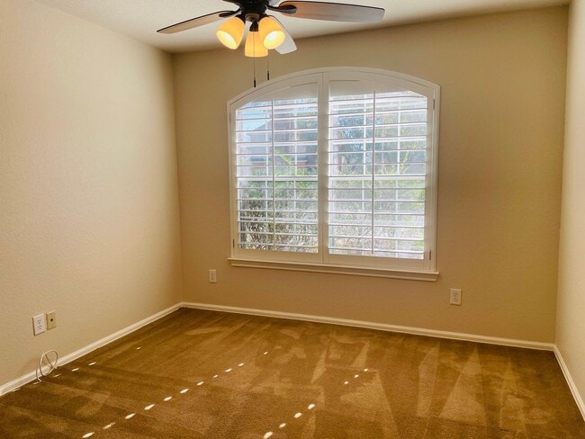 Building Photo - 10115 Roseangel Ln