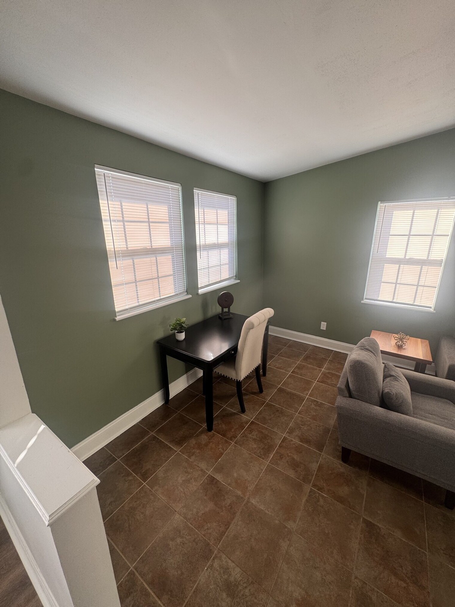 Building Photo - 5765 Heritage-SI ID1472906P