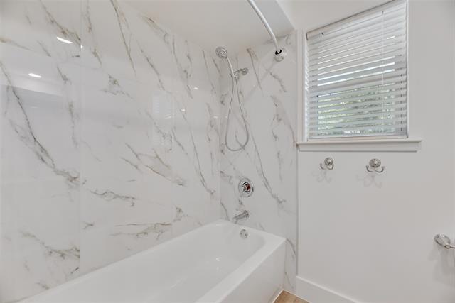 Building Photo - 7426 Woodthrush Dr