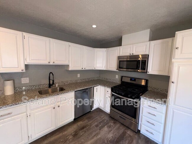 Building Photo - 1209 Vienna Ct