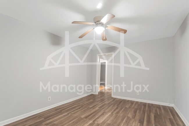 Building Photo - 5813 Doeboy St