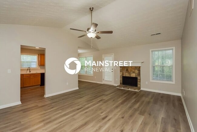 Building Photo - 3 Bedroom Pet-Friendly Home in Oxford, GA with Main Street Renewal