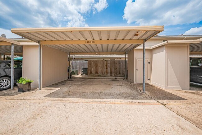 Building Photo - 14688 Perthshire Rd