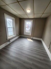 Building Photo - 448 W Turner St