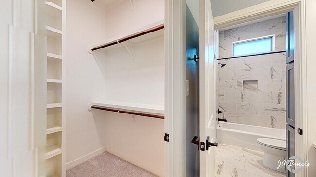 Building Photo - 5204 Balfour Ct