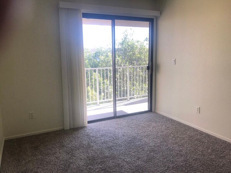 Bedroom - 3030 N Hayden Rd