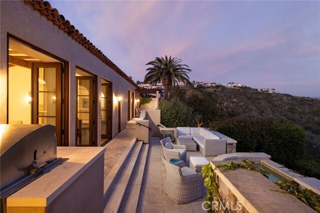Building Photo - 1302 Skyline Dr