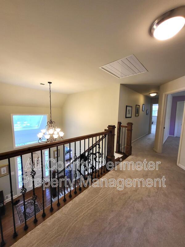 Building Photo - 363 Indian Hills Trail