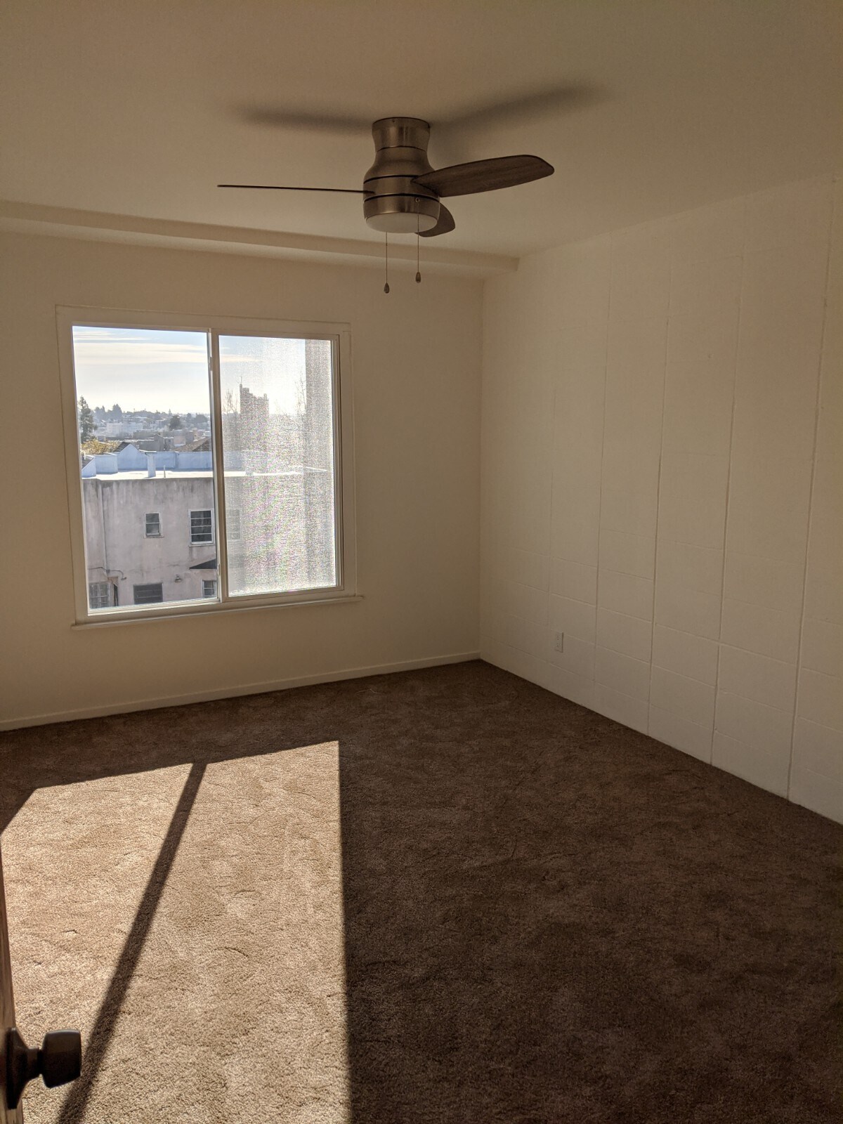 Building Photo - 330 Vernon St