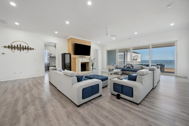 Building Photo - 509 Debordieu Blvd