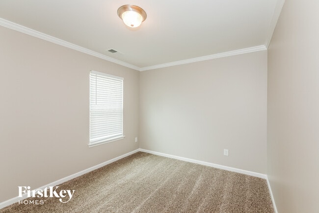 Building Photo - 5511 Fenway Dr