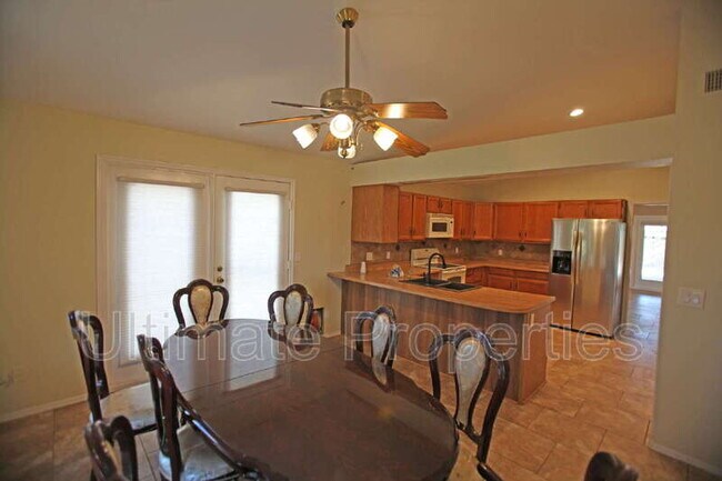 Building Photo - 4407 W Kimberly Way