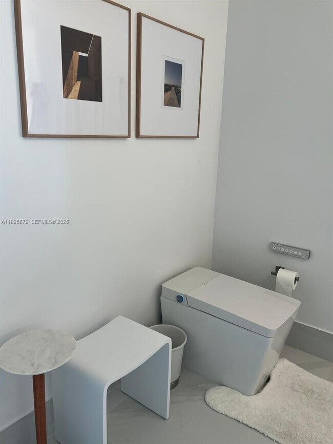 Building Photo - 31 SE 5th St