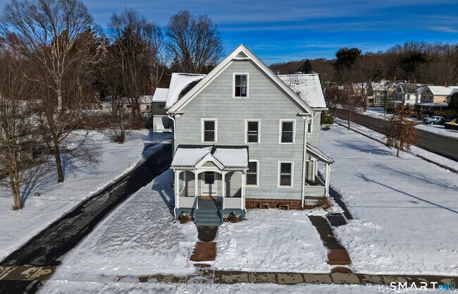 Building Photo - 24 Fairview St