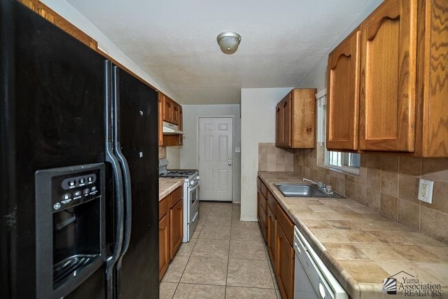 Building Photo - 1902 W 18th St