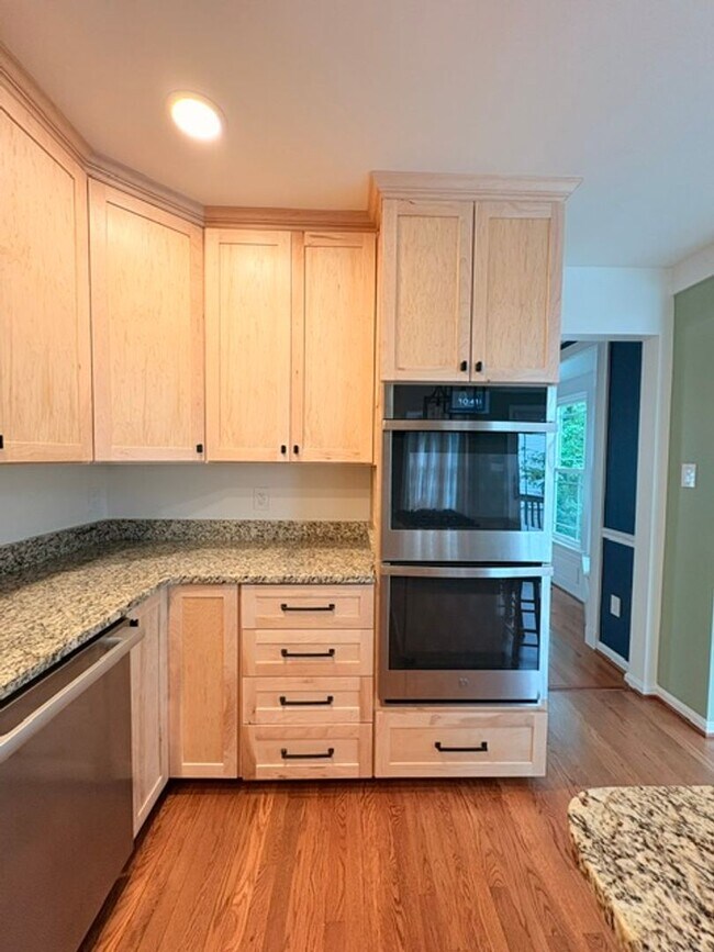 Building Photo - 18514 Gingerbread Ln