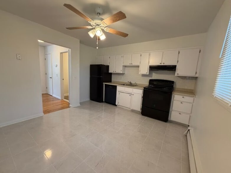 Building Photo - 12 Arbor Hill Drive