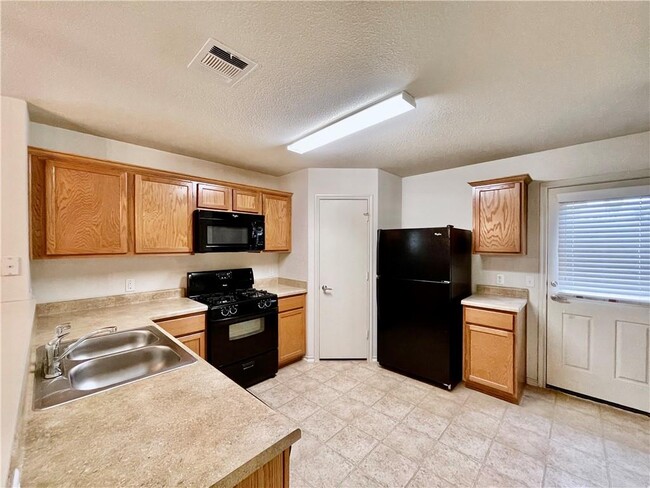 Building Photo - 11905 Aitne Ln