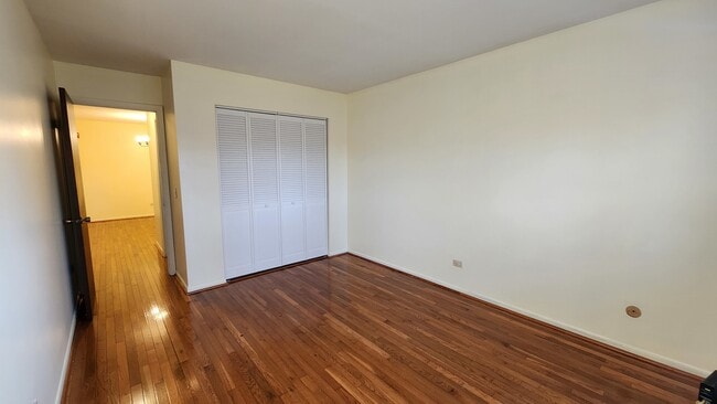 Building Photo - 2331 Ogden Ave