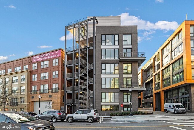 Building Photo - 1500 Harry Thomas Way NE