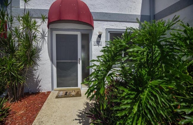 Building Photo - 1004 Ocean Park Ln