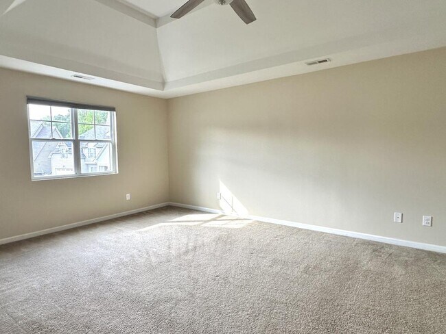 Building Photo - 1205 Peppermint Ct
