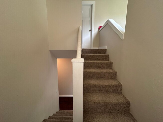 Building Photo - Large 4 Bedroom home with views of Bellingham Bay and Garage