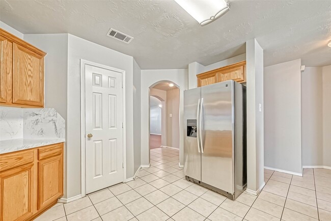 Building Photo - 758 Brushy Glen Dr