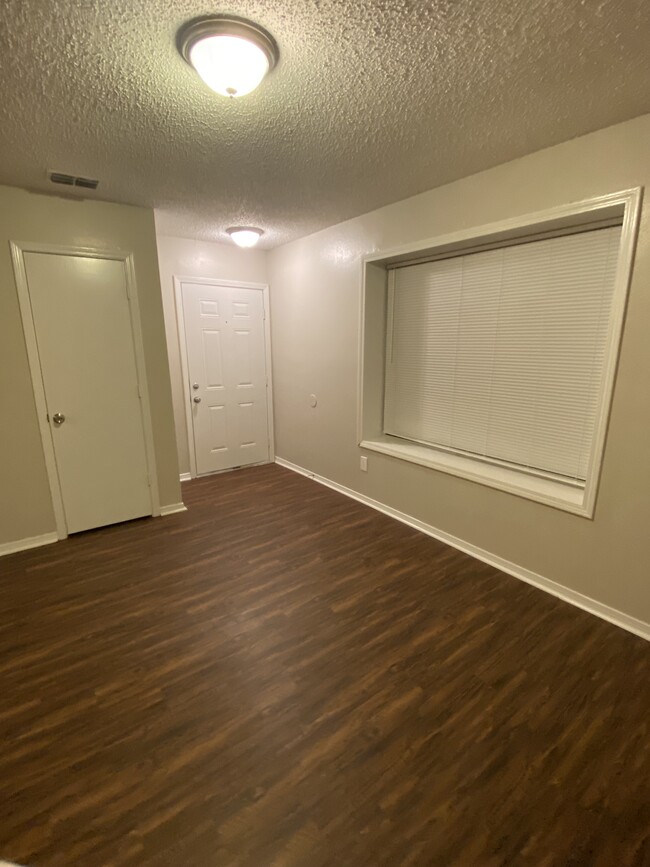 Living Room - Front Door - 13387 Rhudy Dr