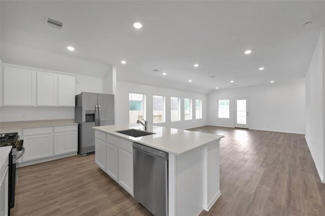 Building Photo - 3609 Oakvale Dr