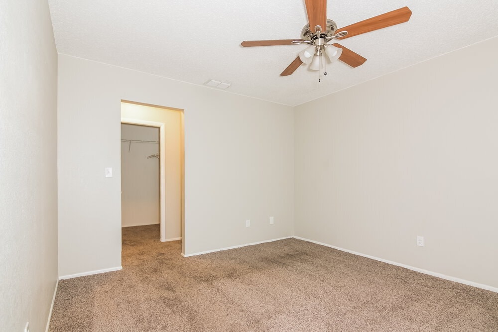 Building Photo - 545 5th St SE