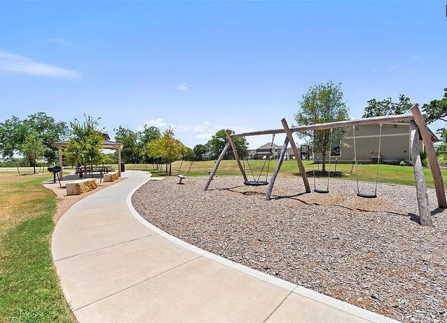 Building Photo - 113 Thurston Dr