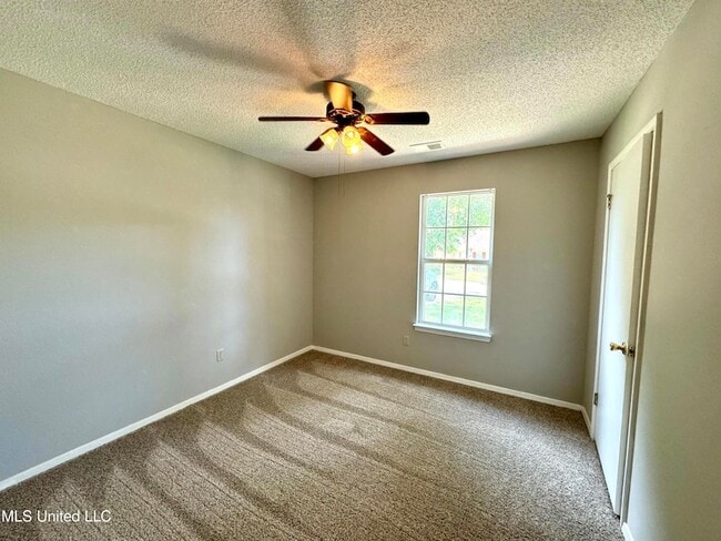 Building Photo - 10233 Curtis Dr