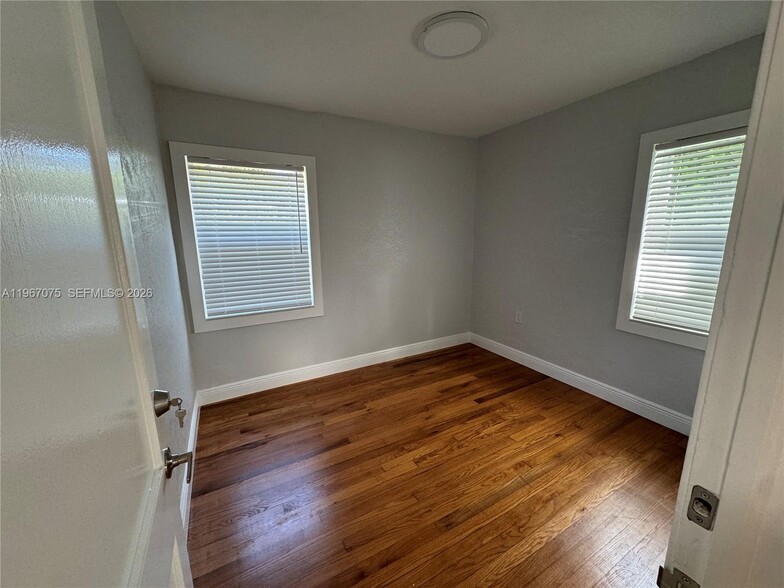 Building Photo - 51 Montilla Ave